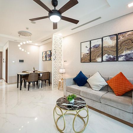Urban Heights Rentals Landmark 81 호치민 외부 사진