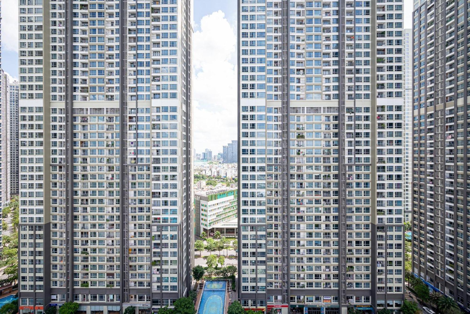 Urban Heights Rentals Landmark 81 호치민 외부 사진