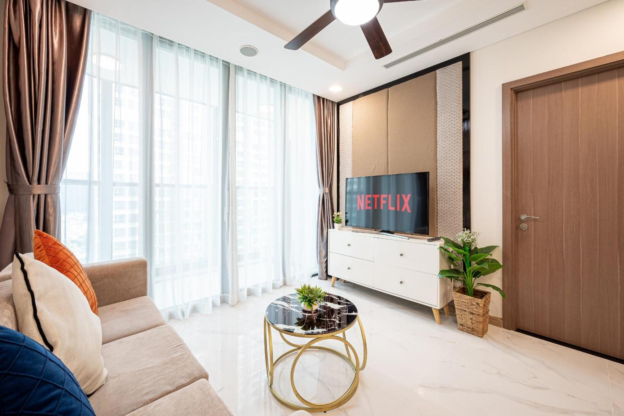 Urban Heights Rentals Landmark 81 호치민 외부 사진