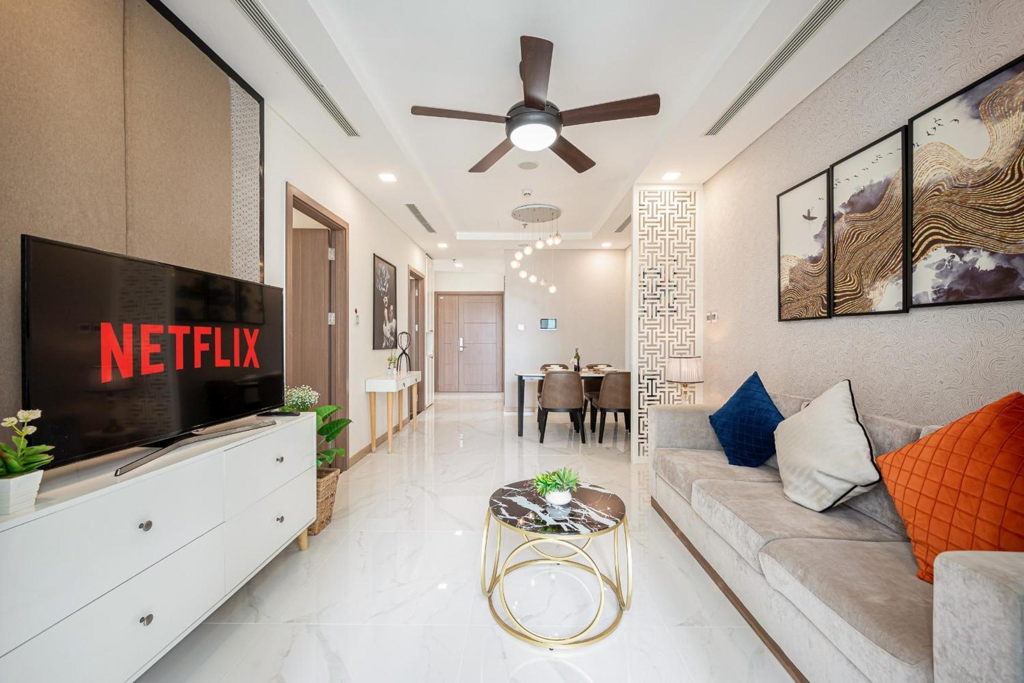 Urban Heights Rentals Landmark 81 호치민 외부 사진