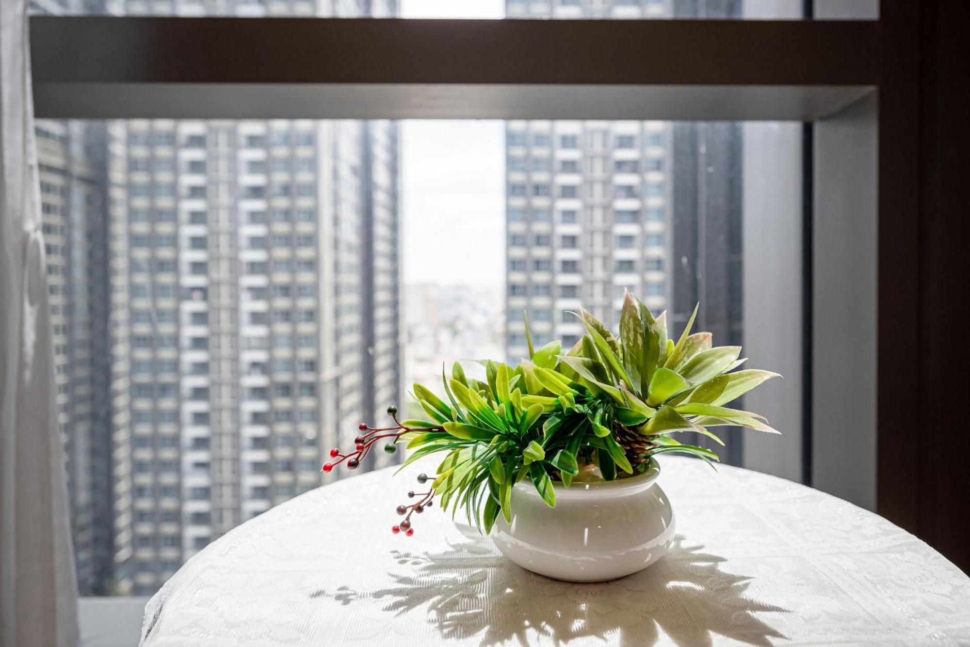 Urban Heights Rentals Landmark 81 호치민 외부 사진