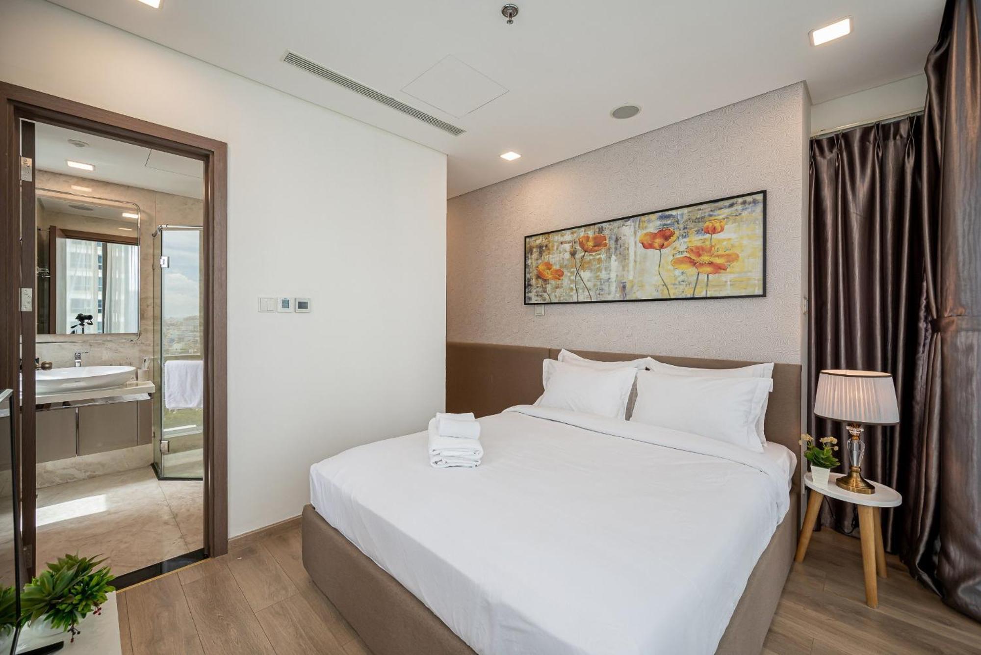 Urban Heights Rentals Landmark 81 호치민 외부 사진