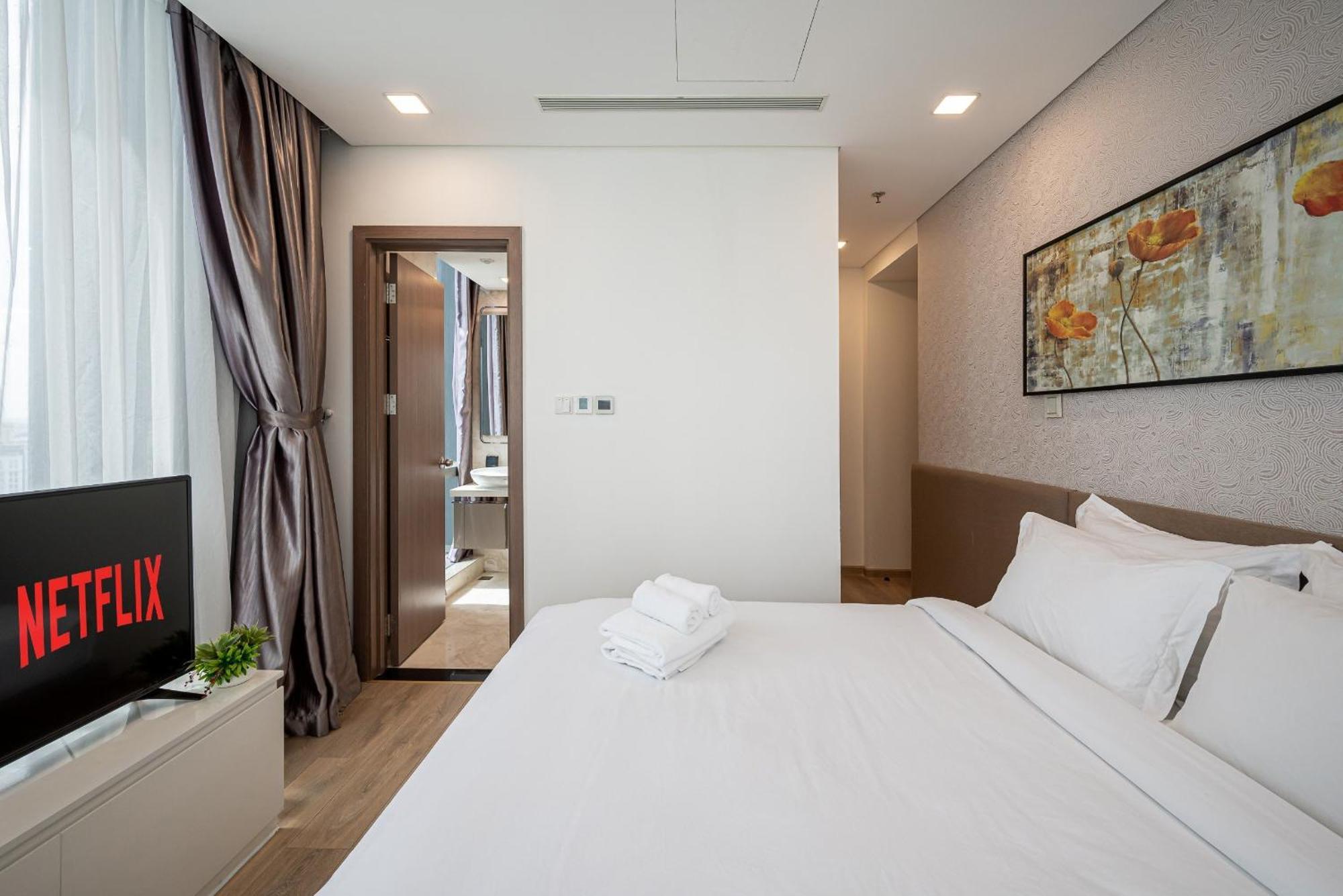 Urban Heights Rentals Landmark 81 호치민 외부 사진