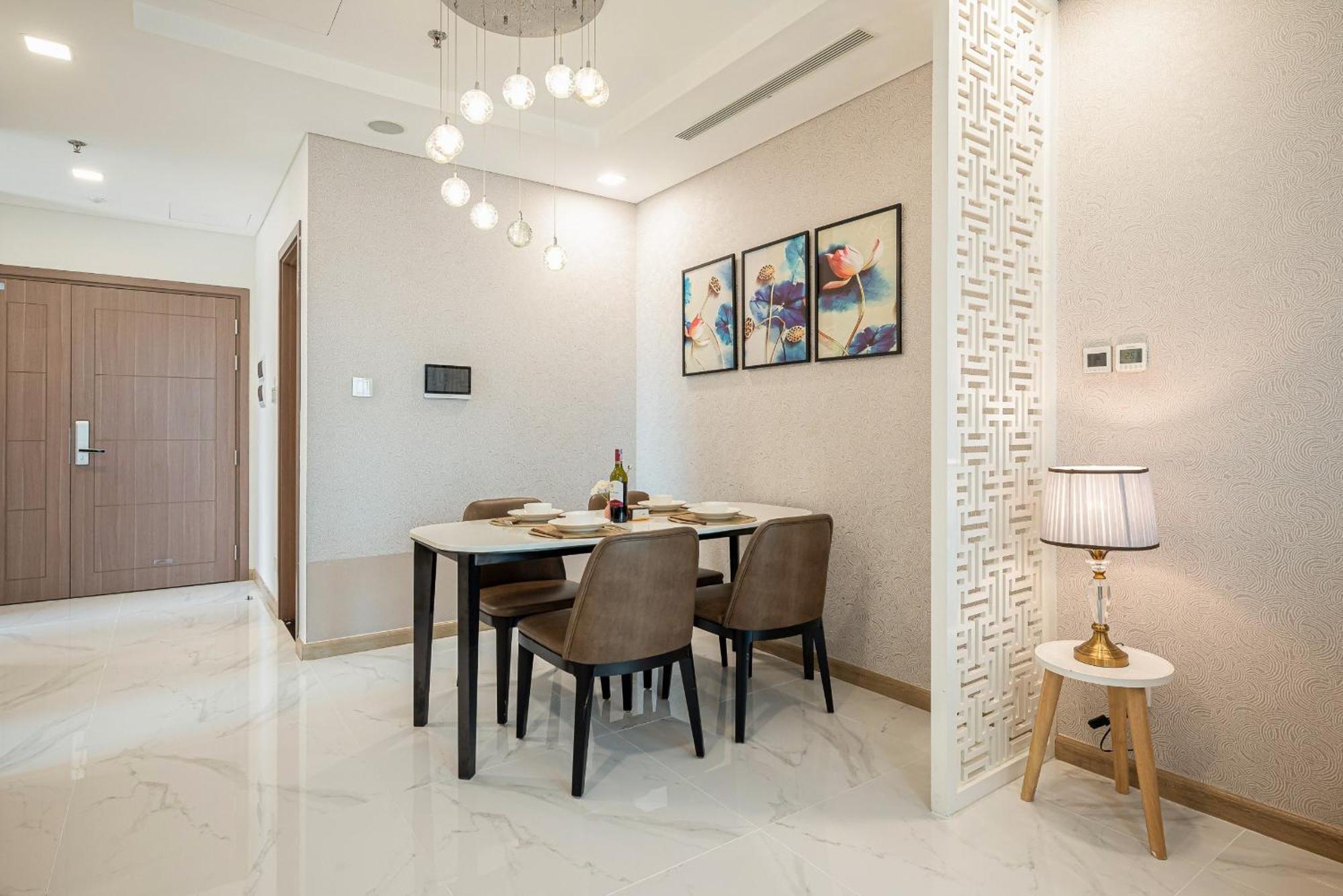 Urban Heights Rentals Landmark 81 호치민 외부 사진