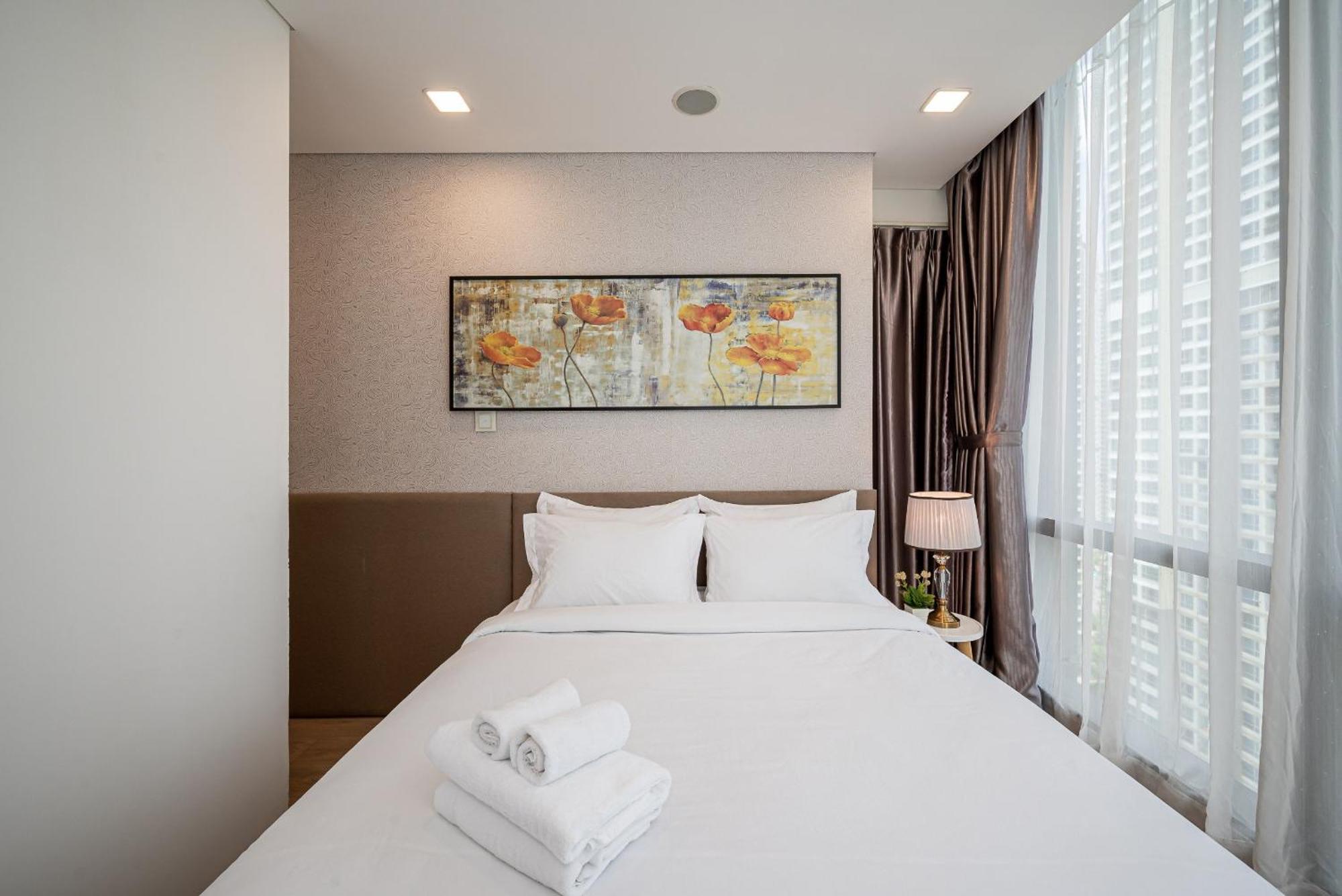 Urban Heights Rentals Landmark 81 호치민 외부 사진