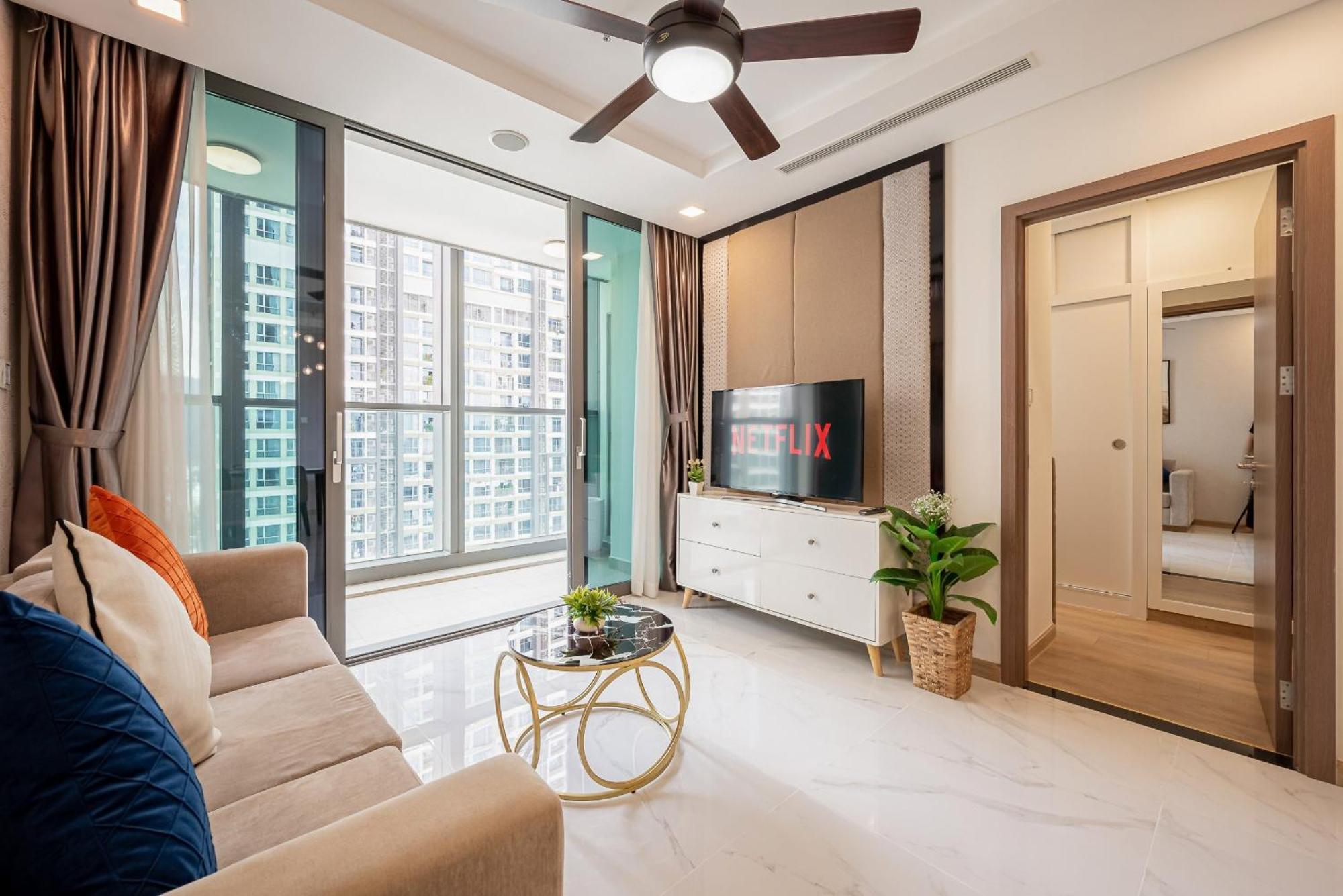 Urban Heights Rentals Landmark 81 호치민 외부 사진