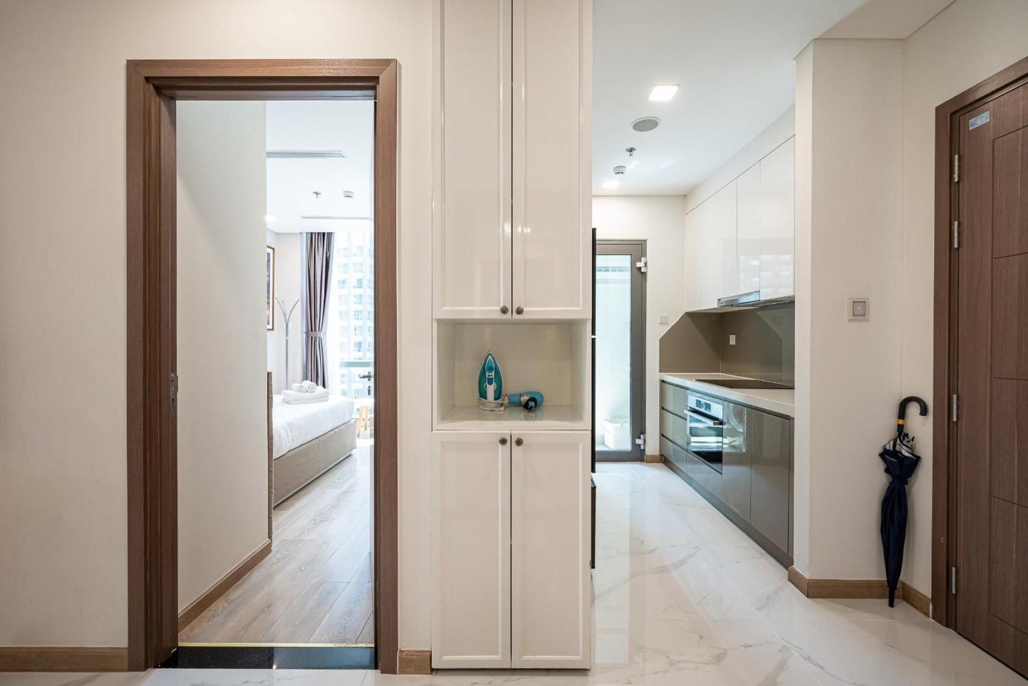 Urban Heights Rentals Landmark 81 호치민 외부 사진