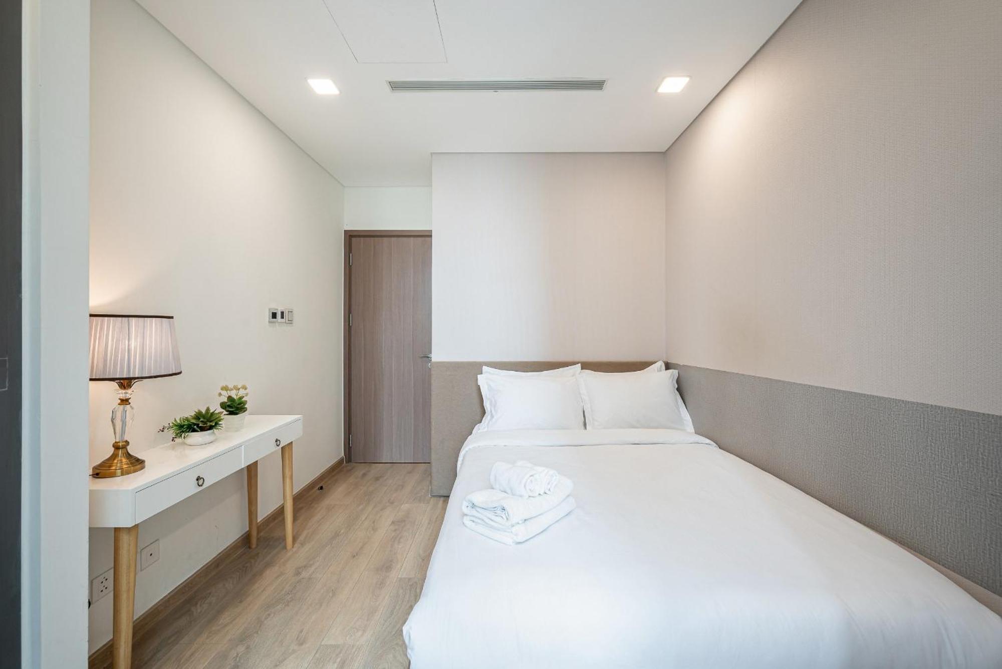 Urban Heights Rentals Landmark 81 호치민 외부 사진