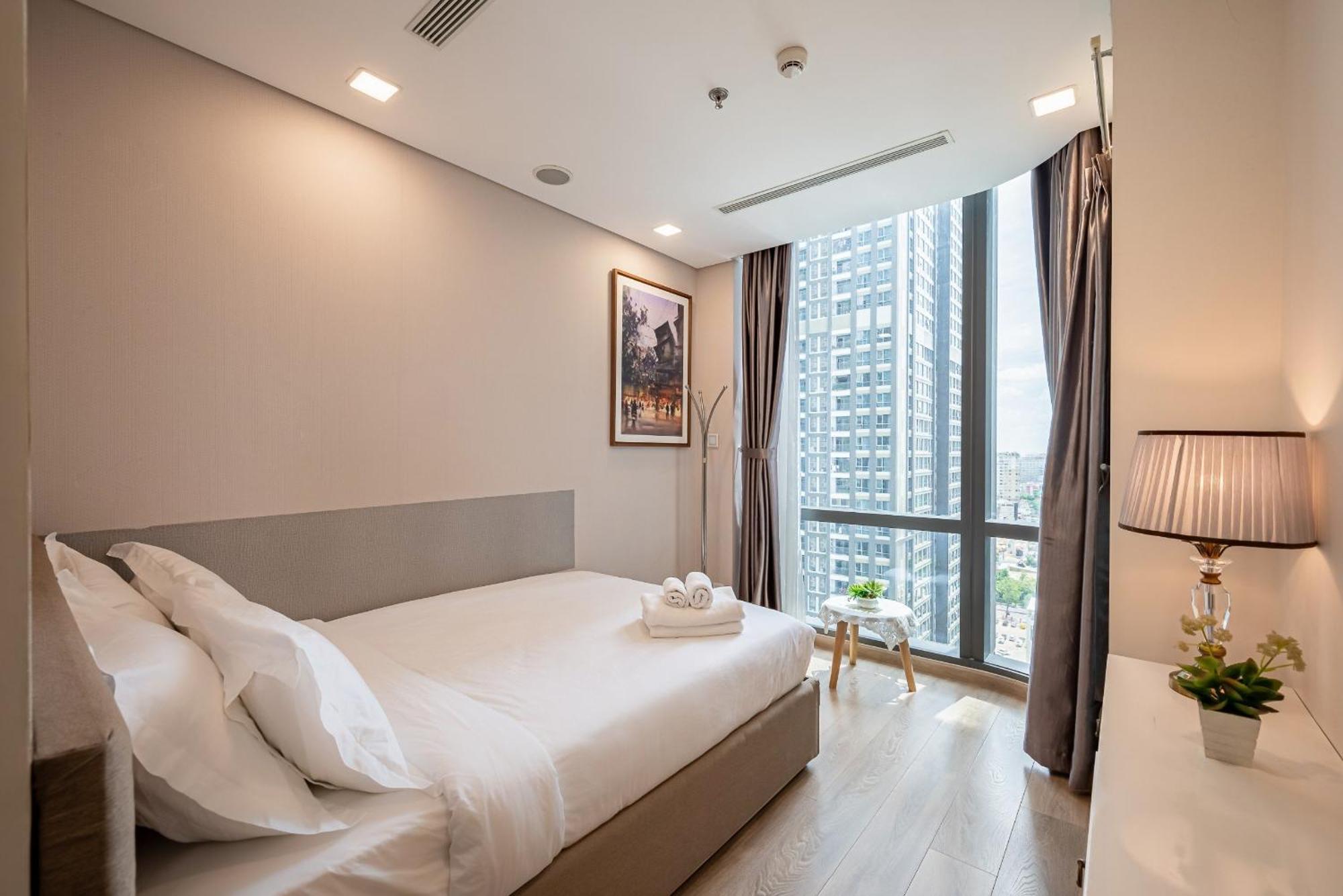 Urban Heights Rentals Landmark 81 호치민 외부 사진