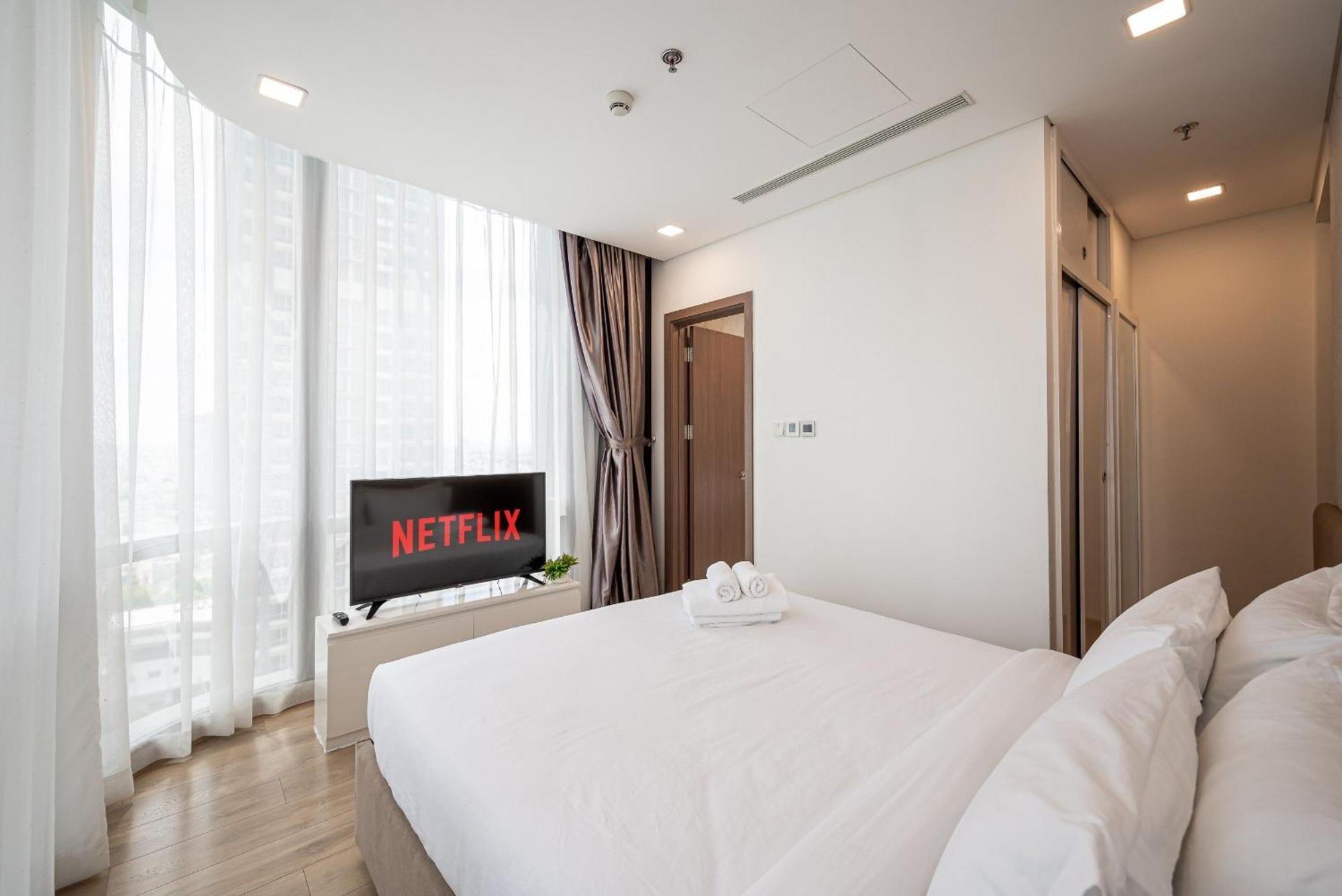 Urban Heights Rentals Landmark 81 호치민 외부 사진