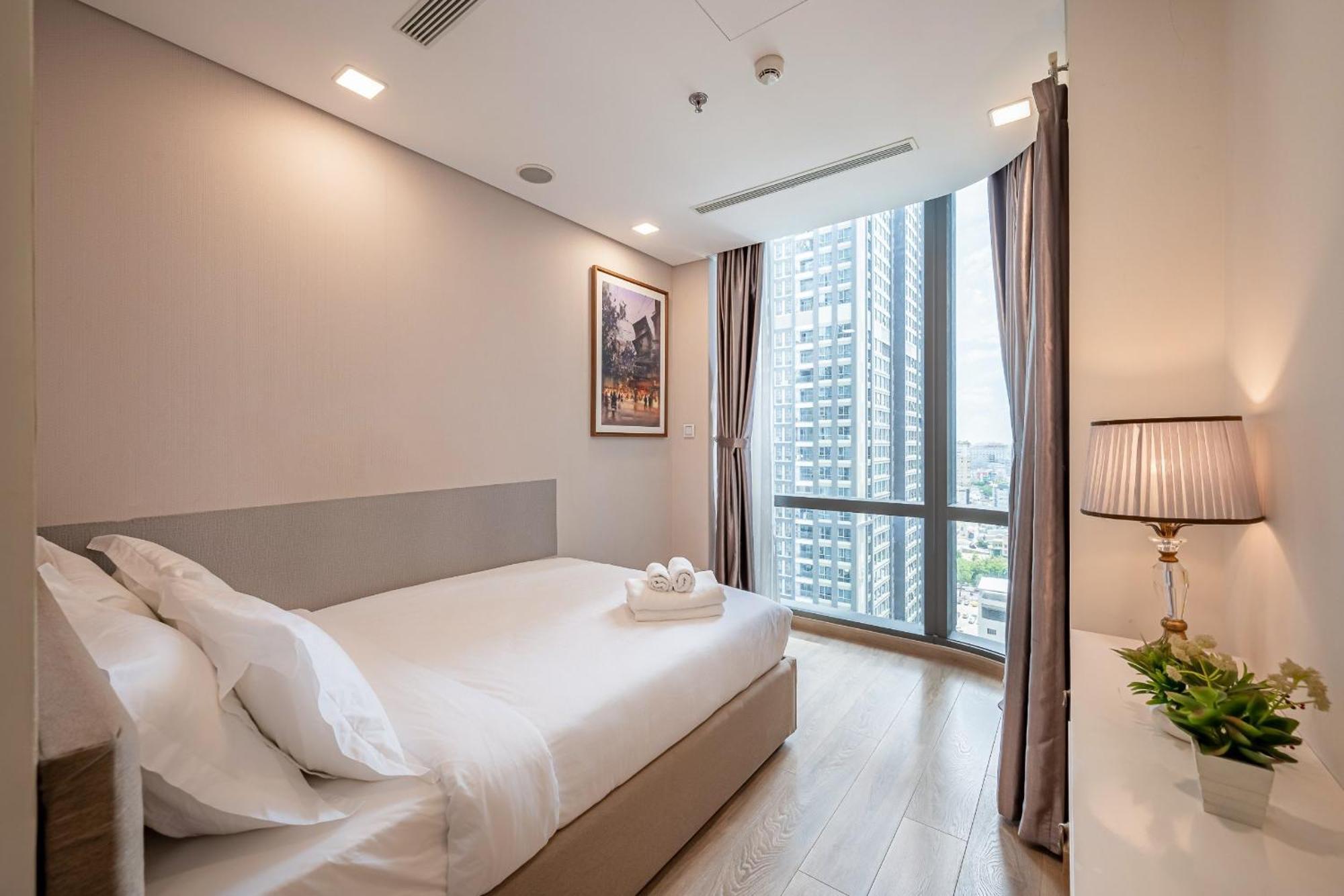 Urban Heights Rentals Landmark 81 호치민 외부 사진