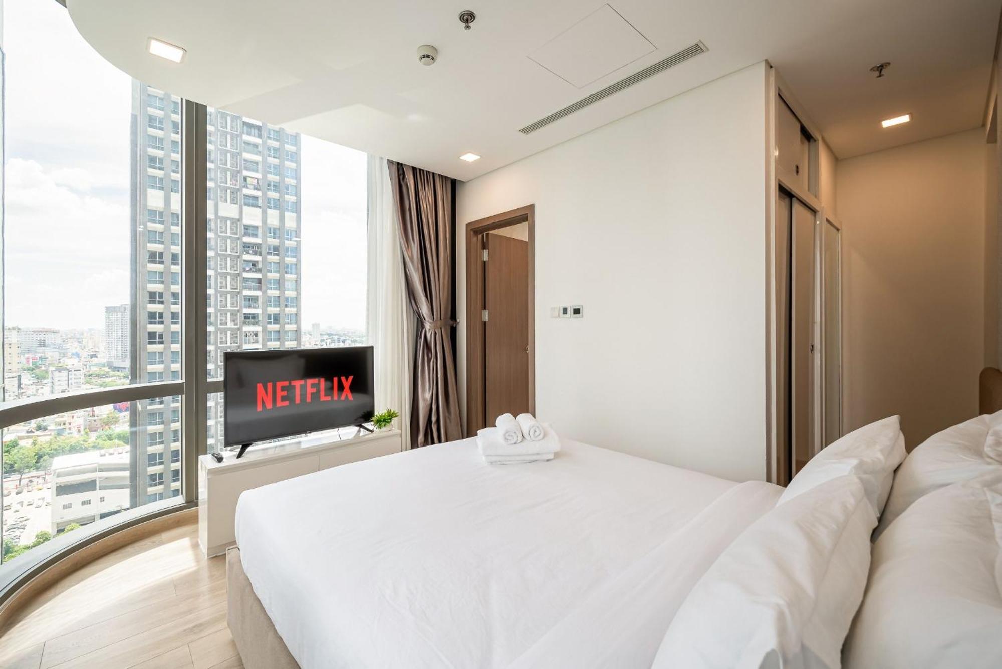 Urban Heights Rentals Landmark 81 호치민 외부 사진