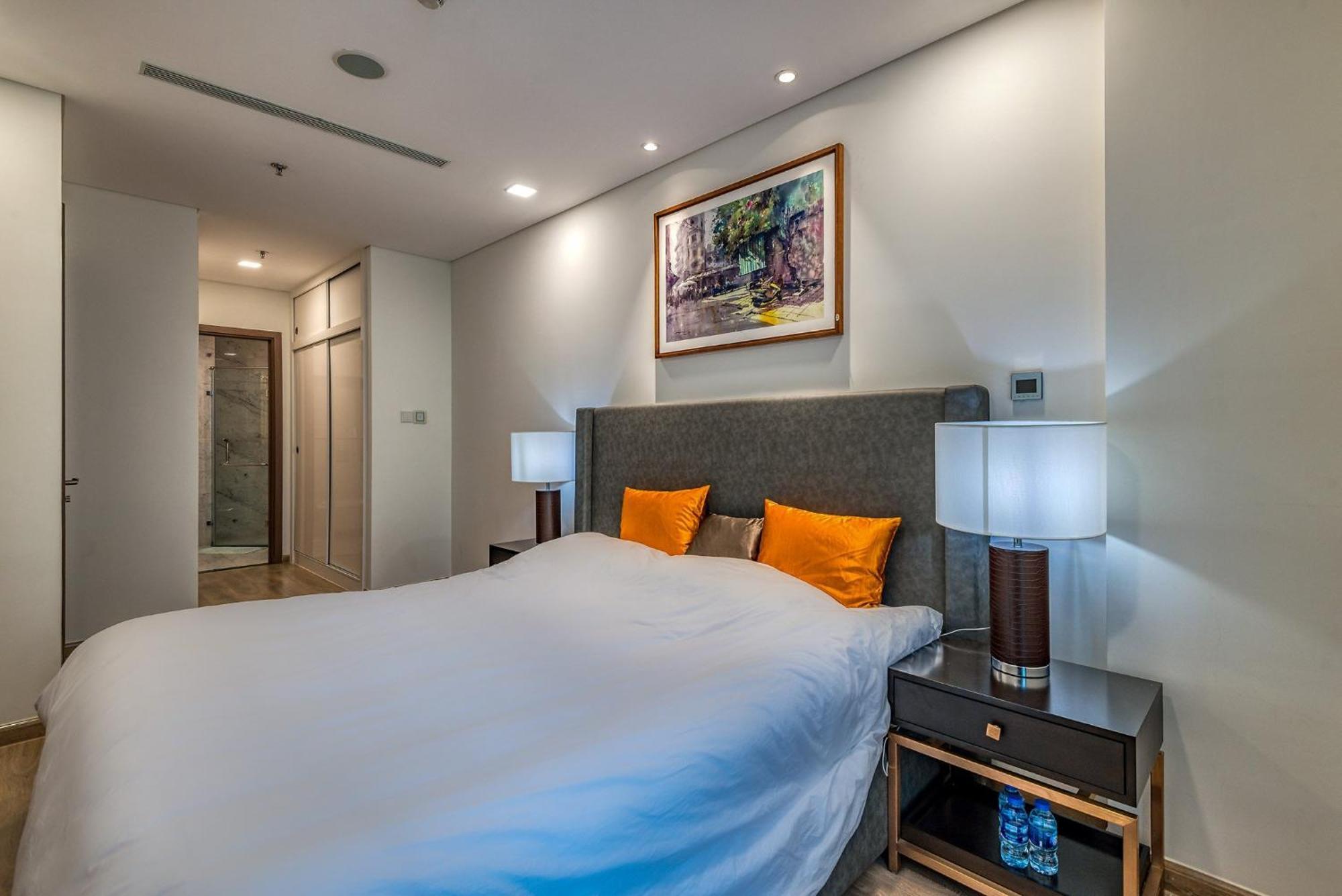 Urban Heights Rentals Landmark 81 호치민 외부 사진