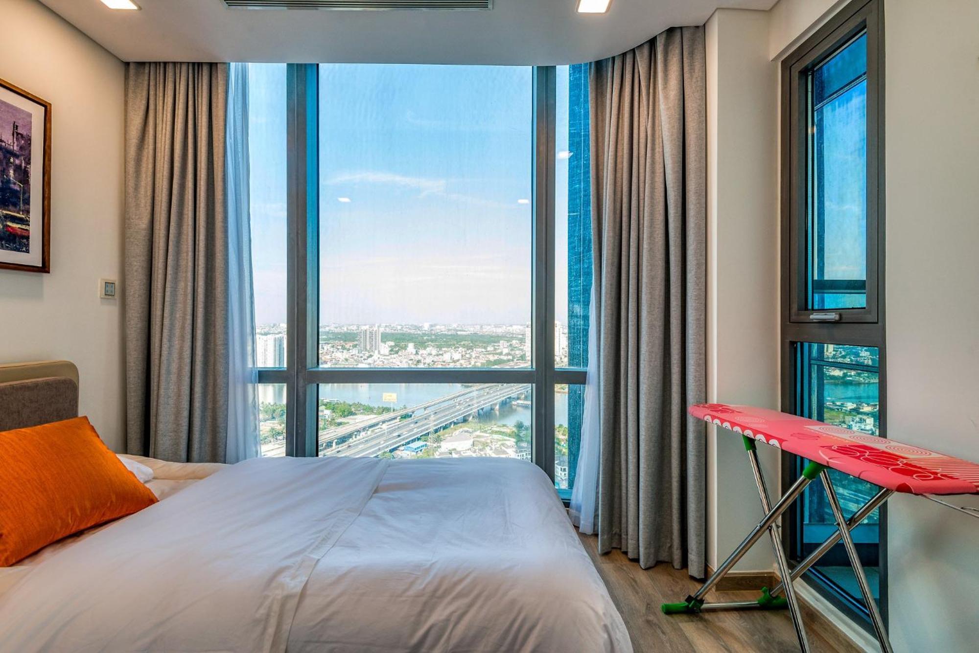 Urban Heights Rentals Landmark 81 호치민 외부 사진