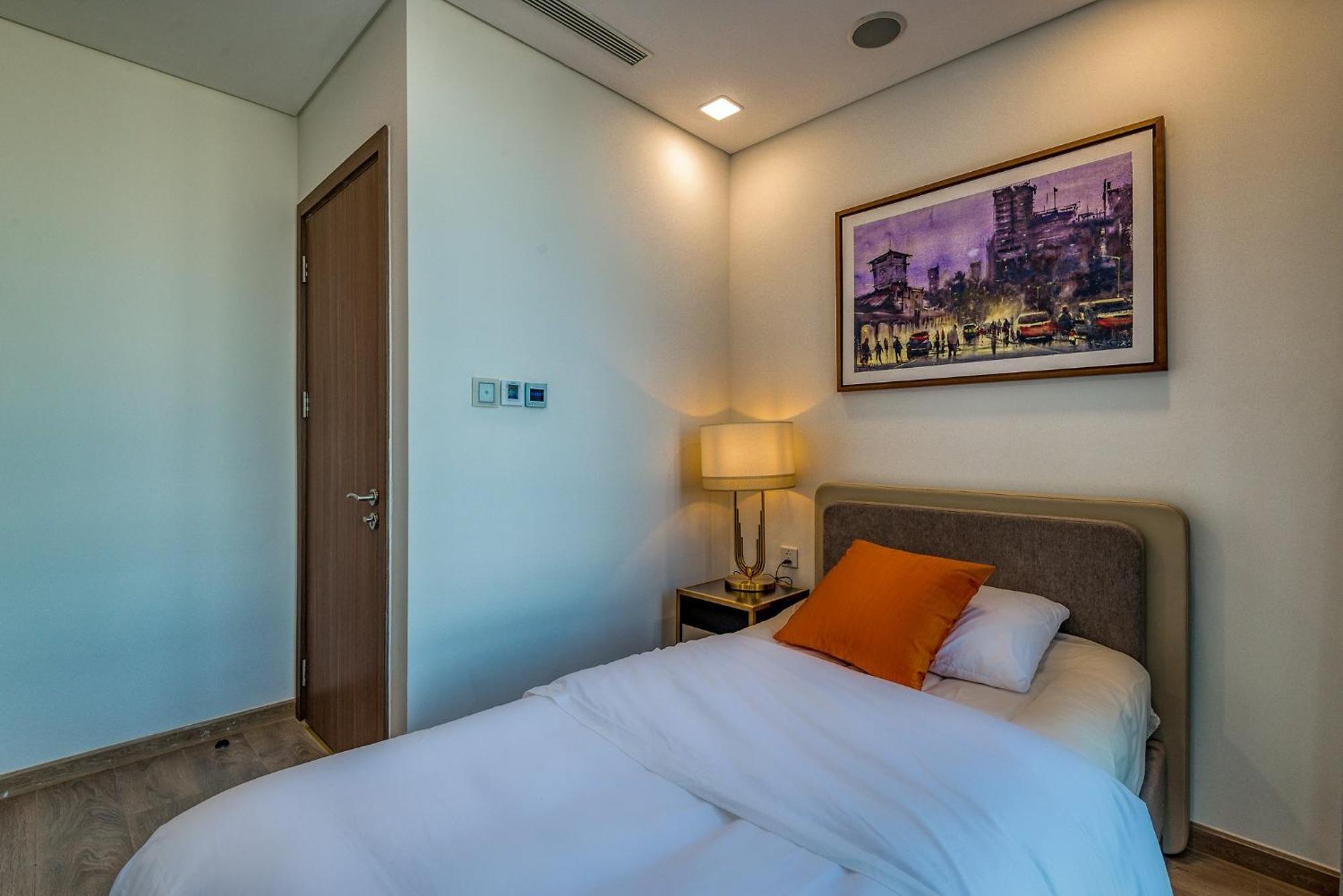 Urban Heights Rentals Landmark 81 호치민 외부 사진