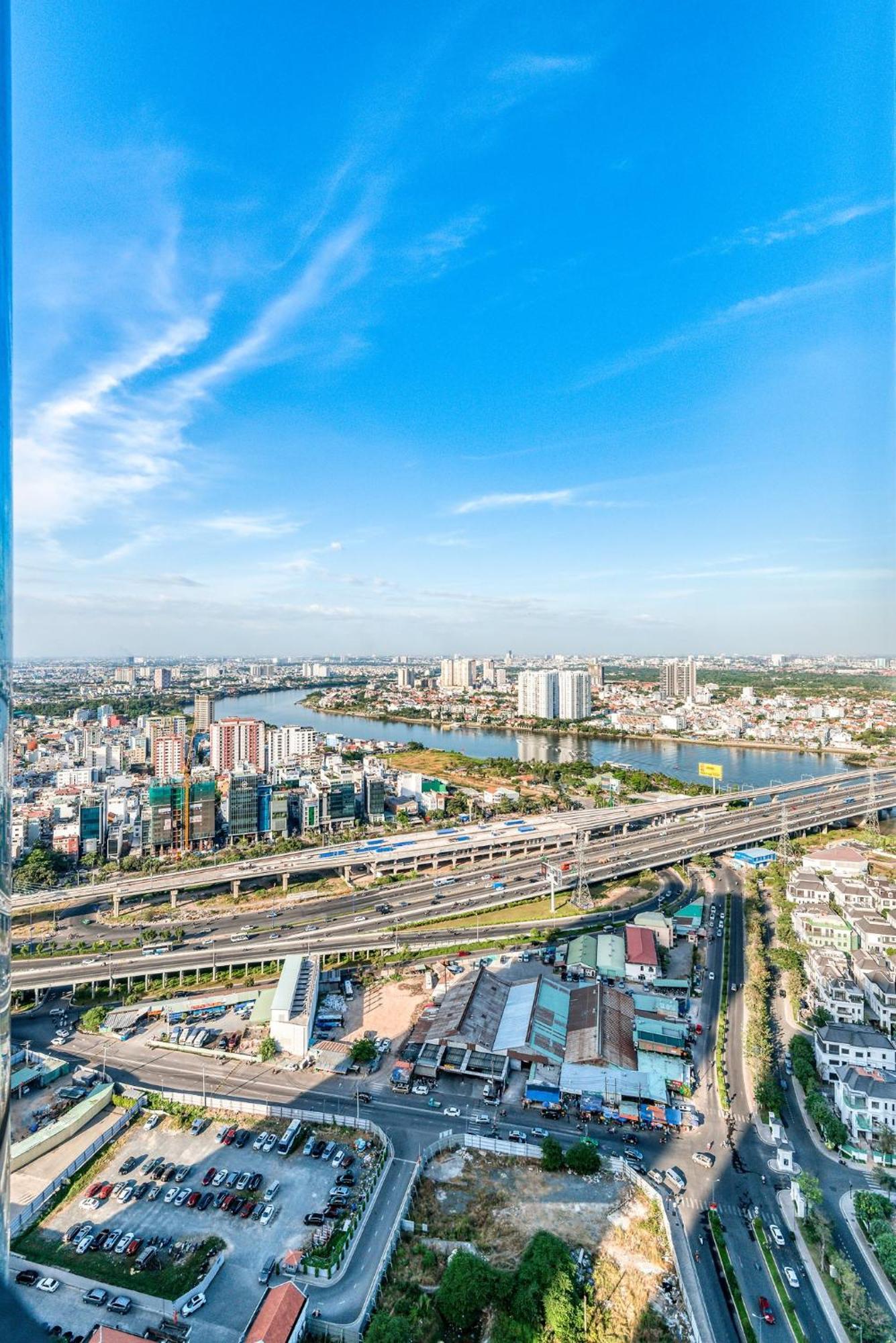Urban Heights Rentals Landmark 81 호치민 외부 사진